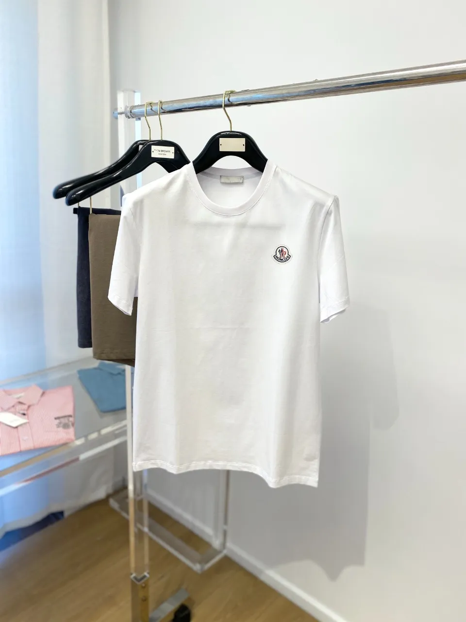 、 T ， ， logo， Versatile 。 ， ， ， ，Sizes M-3XL